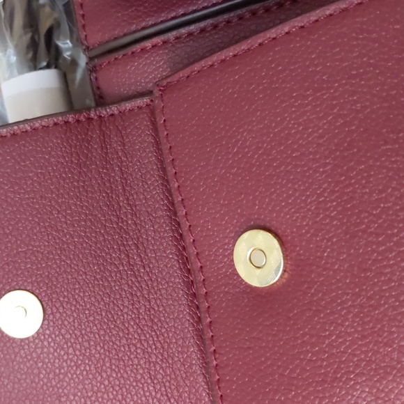 NWT - London Fog - Evalyn Multi Crossbody bag - RUBY - Picture 7 of 7